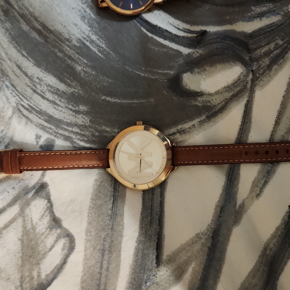 Michael Kors watch in gold-tan leather
